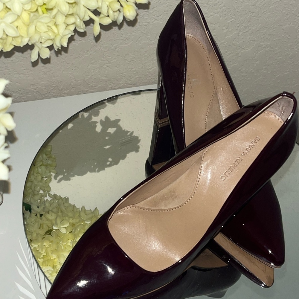 BANANA REPUBLIC MADISON 12-HOUR BLOCK-HEEL PUMP in Bordeaux Red Patent Leather - Picture 10 of 12